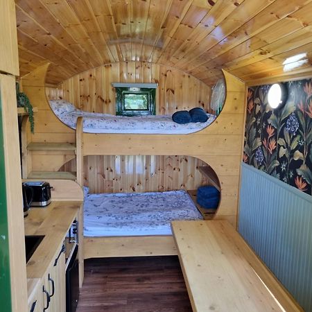 Woodie The Shepherds Hut - Sleeps 4 Chichester Exterior foto